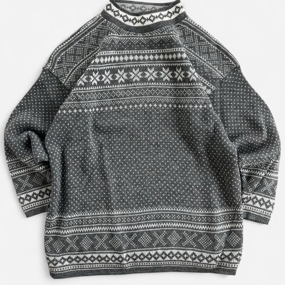Vintage Nan Dorsey Grey & White Fair Isle Pattern Snowflake Sweater